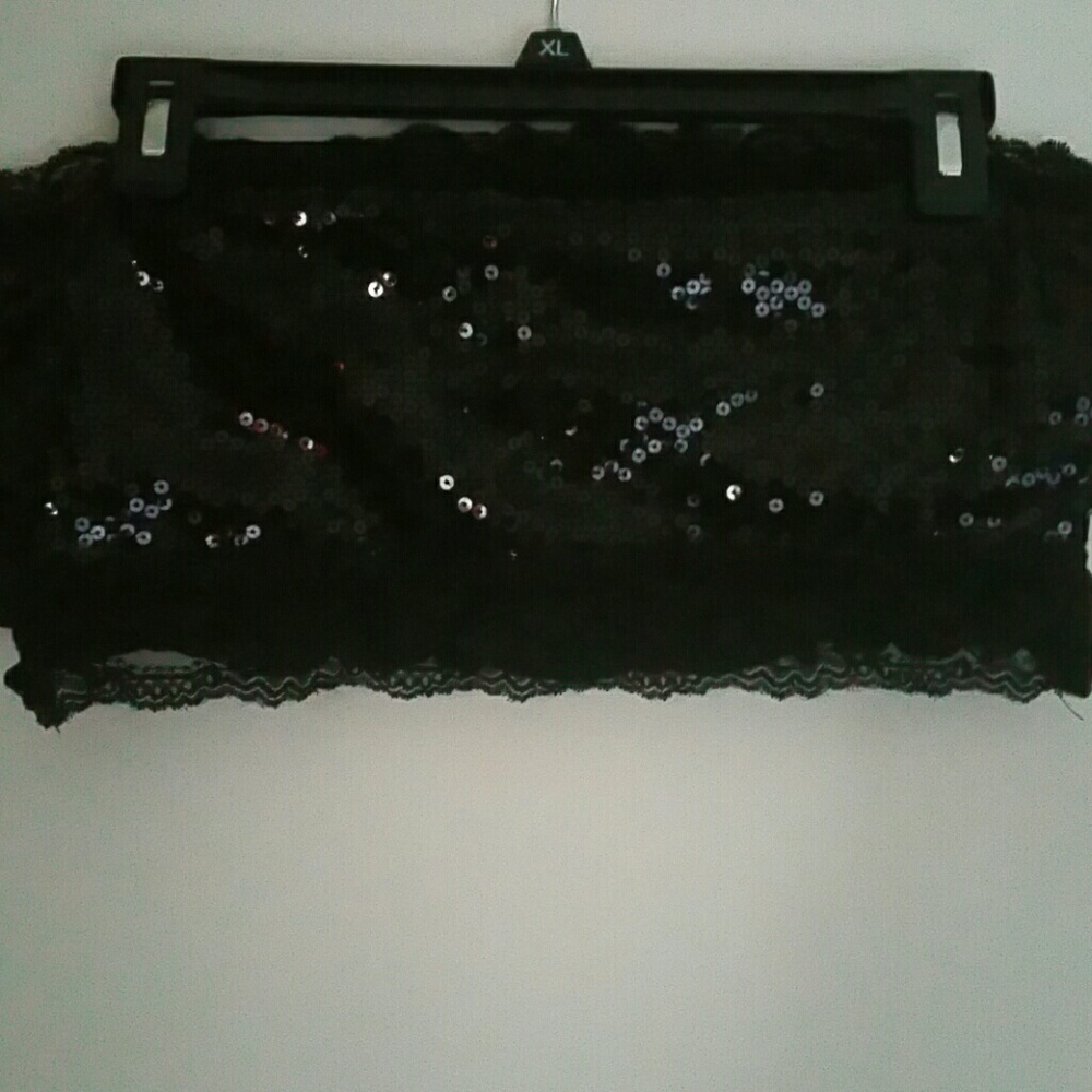 Shimmering black crop top